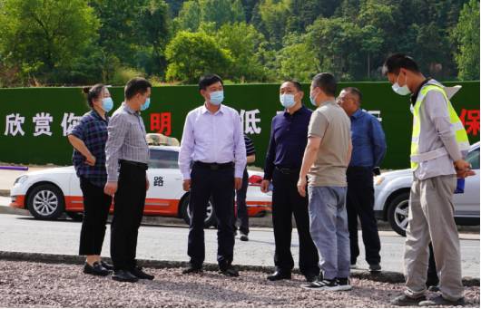 六安市公路管理處黨委書記、主任楊廣來一行蒞臨指導我司項目